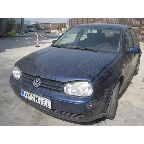 VOLKSWAGEN GOLF IV BERLINA (1J1) '2000 HIGHLINE AZUL