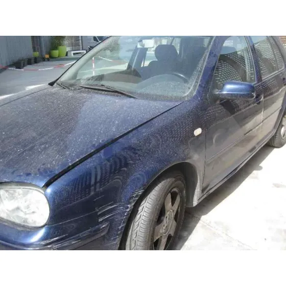 VOLKSWAGEN GOLF IV BERLINA (1J1) '2000 HIGHLINE AZUL