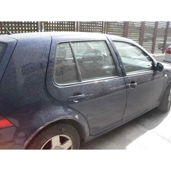 VOLKSWAGEN GOLF IV BERLINA (1J1) '2000 HIGHLINE AZUL
