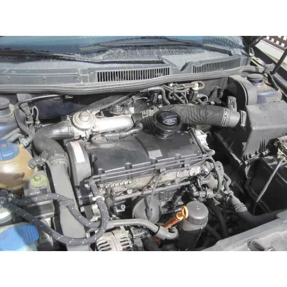 VOLKSWAGEN GOLF IV BERLINA (1J1) '2000 HIGHLINE AZUL