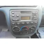 FORD FIESTA BERLINA '1996 GHIA PLATA