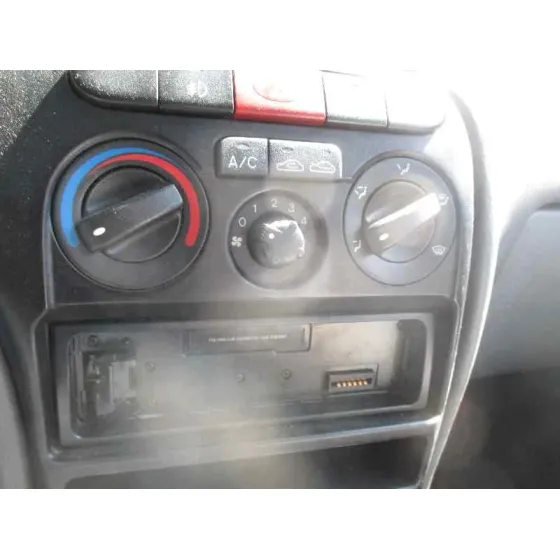 HYUNDAI LANTRA BERLINA (RD) '1999 1.9 DIESEL CAT GRANATE