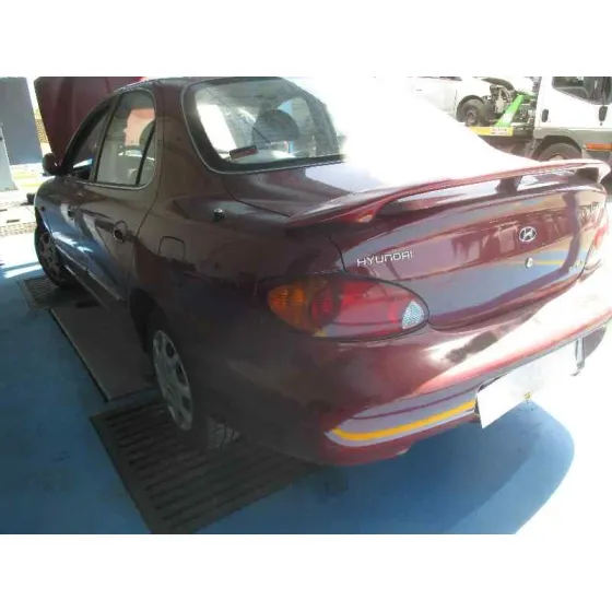 HYUNDAI LANTRA BERLINA (RD) '1999 1.9 DIESEL CAT GRANATE