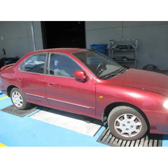 HYUNDAI LANTRA BERLINA (RD) '1999 1.9 DIESEL CAT GRANATE