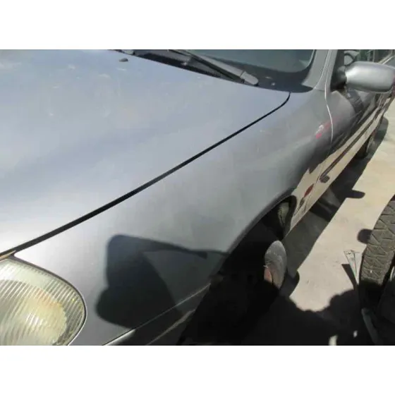 FORD MONDEO FAMILIAR (GD) '2000 AMBIENTE PLATA