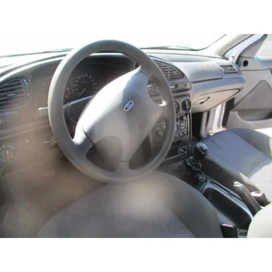 FORD MONDEO FAMILIAR (GD) '2000 AMBIENTE PLATA