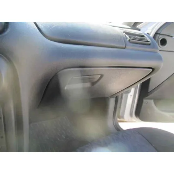 FORD MONDEO FAMILIAR (GD) '2000 AMBIENTE PLATA