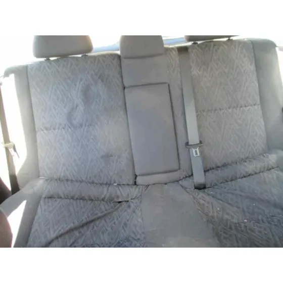FORD MONDEO FAMILIAR (GD) '2000 AMBIENTE PLATA