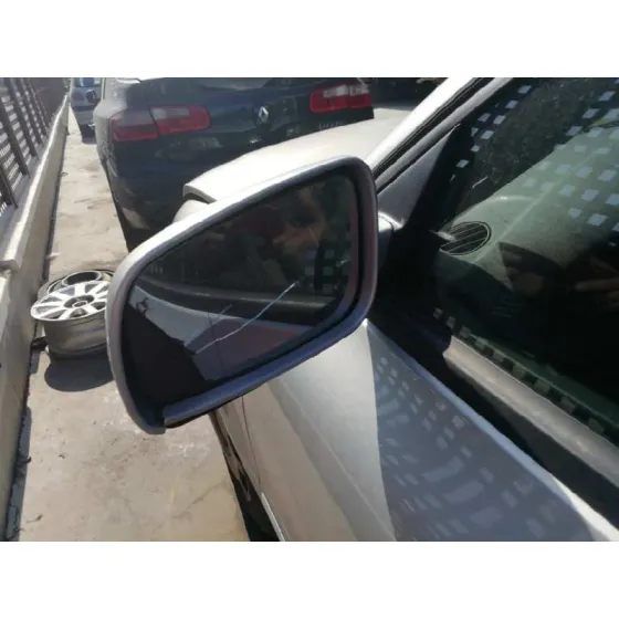 VOLKSWAGEN PASSAT BERLINA (3B2) '1998 1.9 TDI GRIS