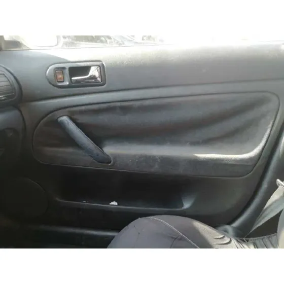 VOLKSWAGEN PASSAT BERLINA (3B2) '1998 1.9 TDI GRIS