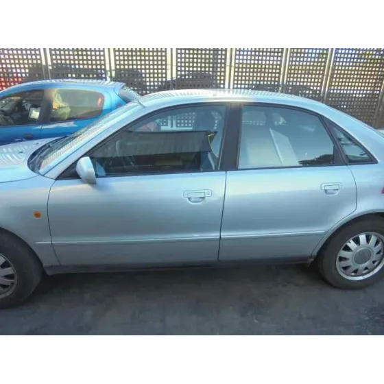 AUDI A4 BERLINA (B5) '1999 1.8 PLATA