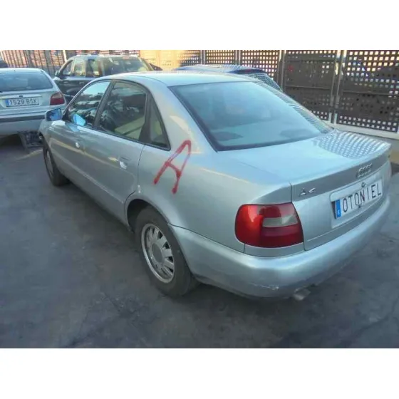 AUDI A4 BERLINA (B5) '1999 1.8 PLATA