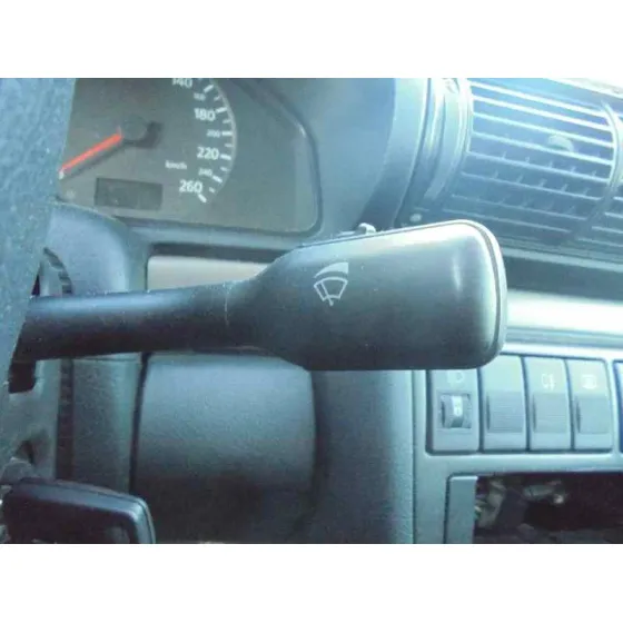AUDI A4 BERLINA (B5) '1999 1.8 PLATA