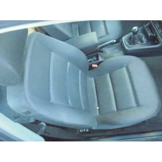 AUDI A4 BERLINA (B5) '1999 1.8 PLATA