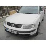 VOLKSWAGEN PASSAT BERLINA (3B2) VOLKSWAGEN PASSAT BERLINA (3B2) '1999 COMFORTLINE BLANCO 1998