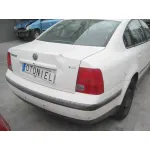 VOLKSWAGEN PASSAT BERLINA (3B2) VOLKSWAGEN PASSAT BERLINA (3B2) '1999 COMFORTLINE BLANCO 1998