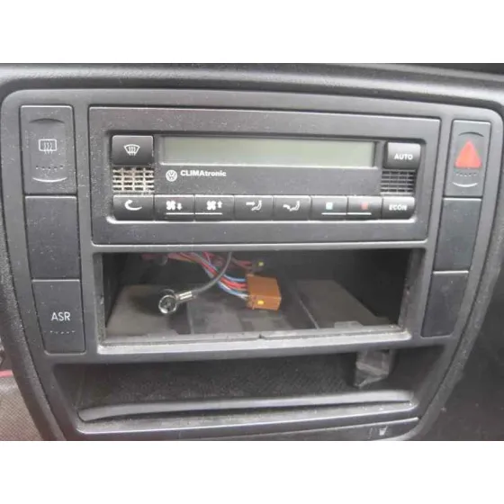 VOLKSWAGEN PASSAT BERLINA (3B2) '1999 COMFORTLINE BLANCO