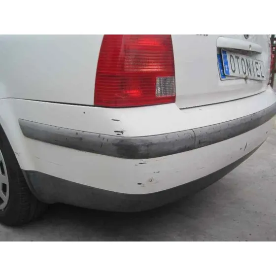 VOLKSWAGEN PASSAT BERLINA (3B2) '1999 COMFORTLINE BLANCO