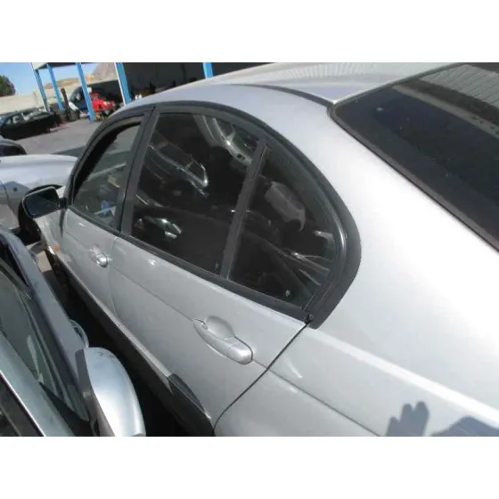 BMW SERIE 3 BERLINA (E46) '2000 320D PLATA
