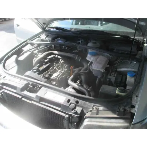 AUDI A4 BERLINA (B5) '1997 1.9 TDI GRIS PLATA
