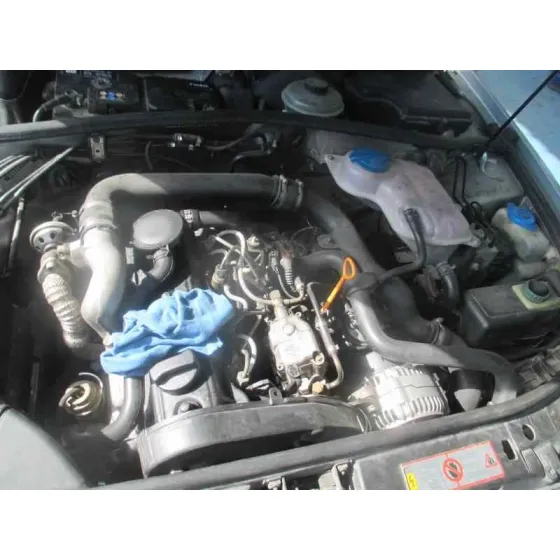 AUDI A4 BERLINA (B5) '1997 1.9 TDI GRIS PLATA