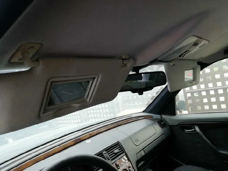 MERCEDES-BENZ CLASE C (W202) BERLINA MERCEDES CLASE C (W202) BERLINA '1996 180 (202.018) AZUL OSCURO 1993