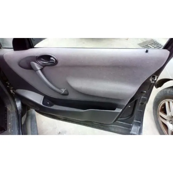 MERCEDES CLASE A (W168) '2000 140 (168.031) NEGRO