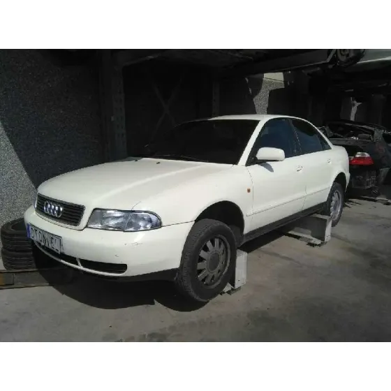 AUDI A4 BERLINA (B5) '1999 1.8 BLANCO