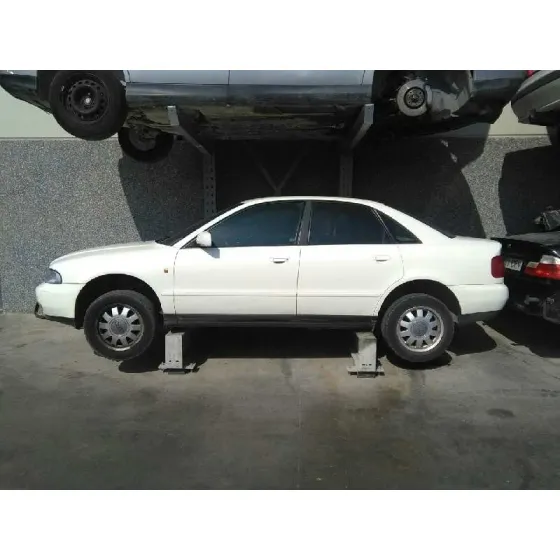 AUDI A4 BERLINA (B5) '1999 1.8 BLANCO