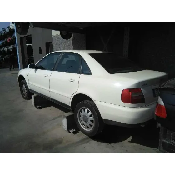 AUDI A4 BERLINA (B5) '1999 1.8 BLANCO