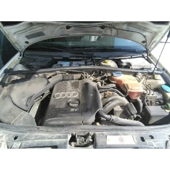 AUDI A4 BERLINA (B5) '1999 1.8 BLANCO