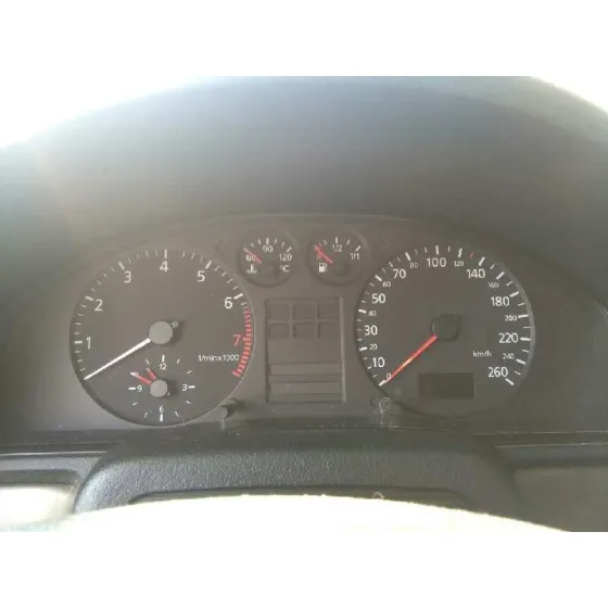 AUDI A4 BERLINA (B5) '1999 1.8 BLANCO
