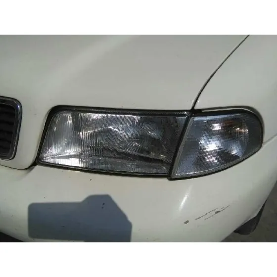 AUDI A4 BERLINA (B5) '1999 1.8 BLANCO
