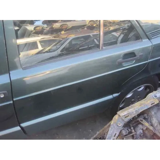 MERCEDES CLASE C (W201) BERLINA '1992 2.5 D 190 (201.126) VERDE