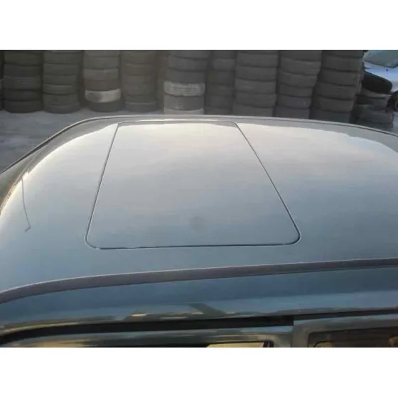 MERCEDES CLASE C (W201) BERLINA '1992 2.5 D 190 (201.126) VERDE