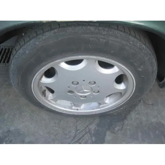 MERCEDES CLASE C (W201) BERLINA '1992 2.5 D 190 (201.126) VERDE