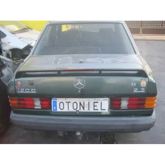 MERCEDES CLASE C (W201) BERLINA '1992 2.5 D 190 (201.126) VERDE
