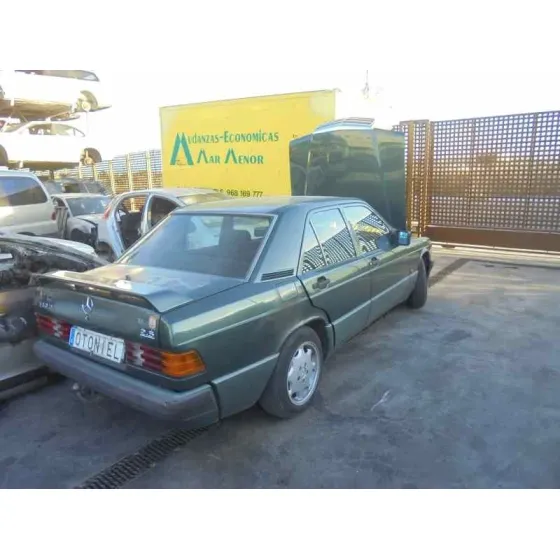 MERCEDES CLASE C (W201) BERLINA '1992 2.5 D 190 (201.126) VERDE