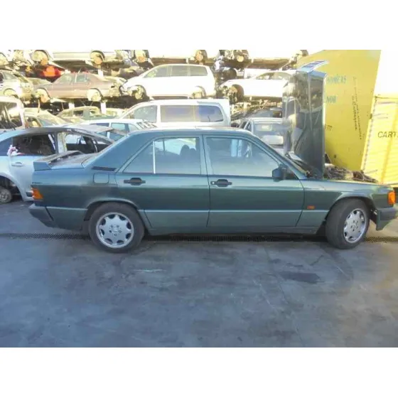 MERCEDES CLASE C (W201) BERLINA '1992 2.5 D 190 (201.126) VERDE