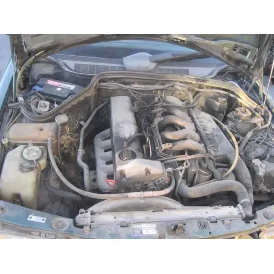MERCEDES CLASE C (W201) BERLINA '1992 2.5 D 190 (201.126) VERDE