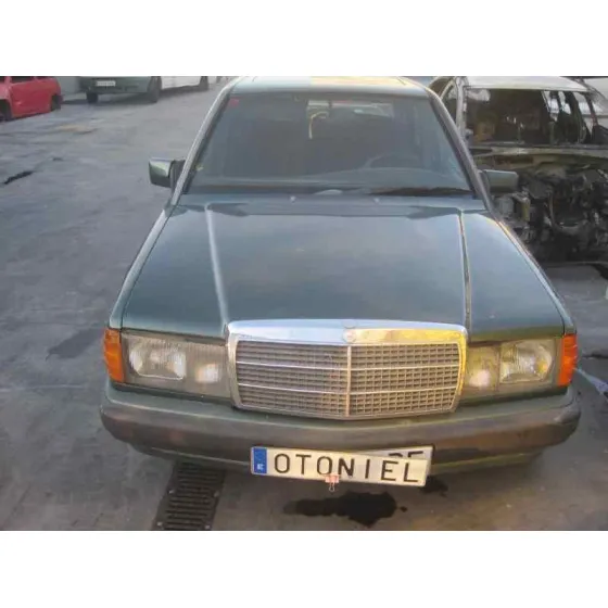 MERCEDES CLASE C (W201) BERLINA '1992 2.5 D 190 (201.126) VERDE