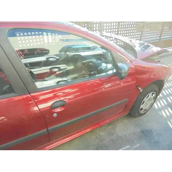 PEUGEOT 206 BERLINA '1999 XR GRANATE