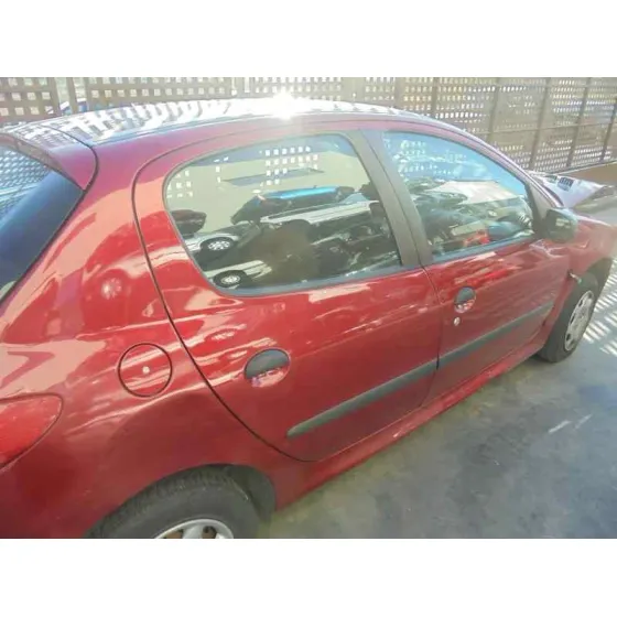 PEUGEOT 206 BERLINA '1999 XR GRANATE