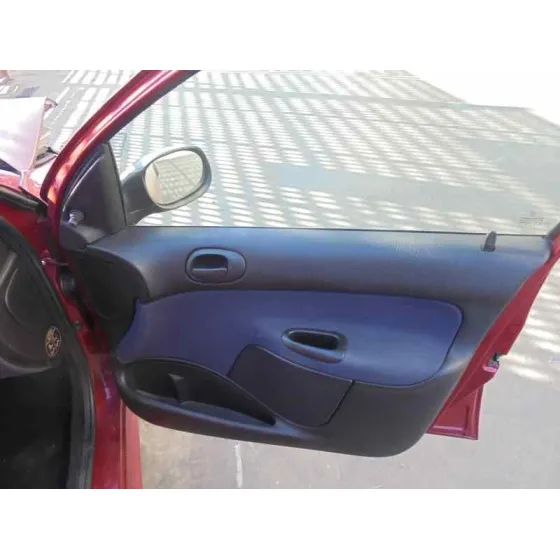 PEUGEOT 206 BERLINA '1999 XR GRANATE