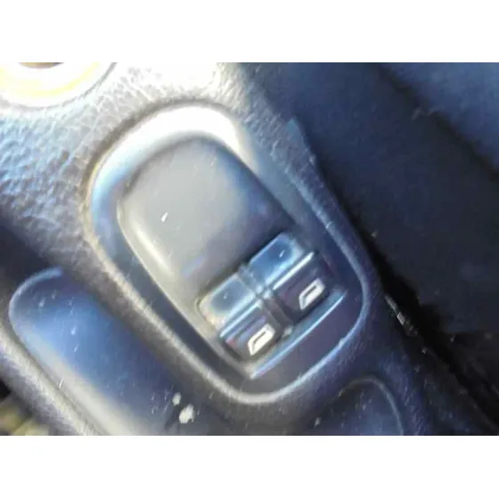 PEUGEOT 206 BERLINA '1999 XR GRANATE