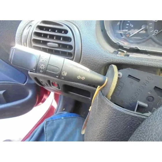 PEUGEOT 206 BERLINA '1999 XR GRANATE
