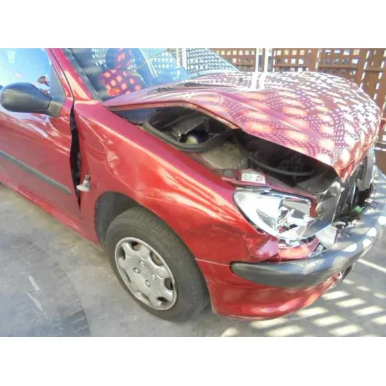 PEUGEOT 206 BERLINA '1999 XR GRANATE