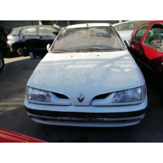 RENAULT MEGANE I CLASSIC (LA0) '1998 2.0 CAT BLANCO