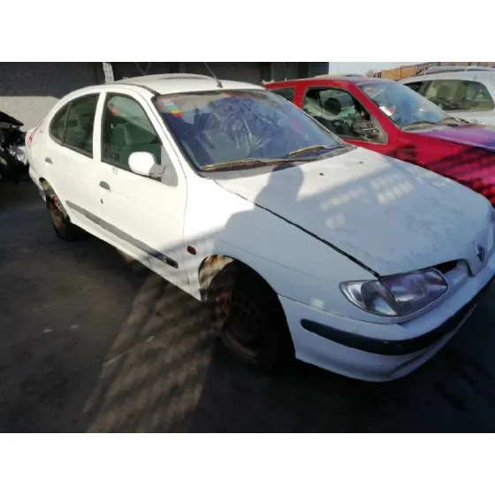 RENAULT MEGANE I CLASSIC (LA0) '1998 2.0 CAT BLANCO