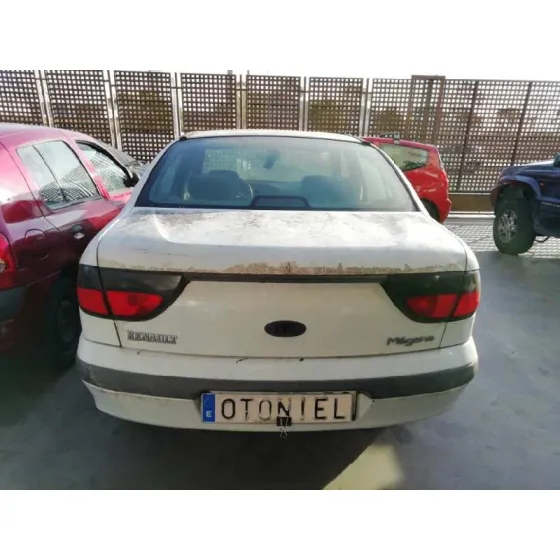 RENAULT MEGANE I CLASSIC (LA0) '1998 2.0 CAT BLANCO